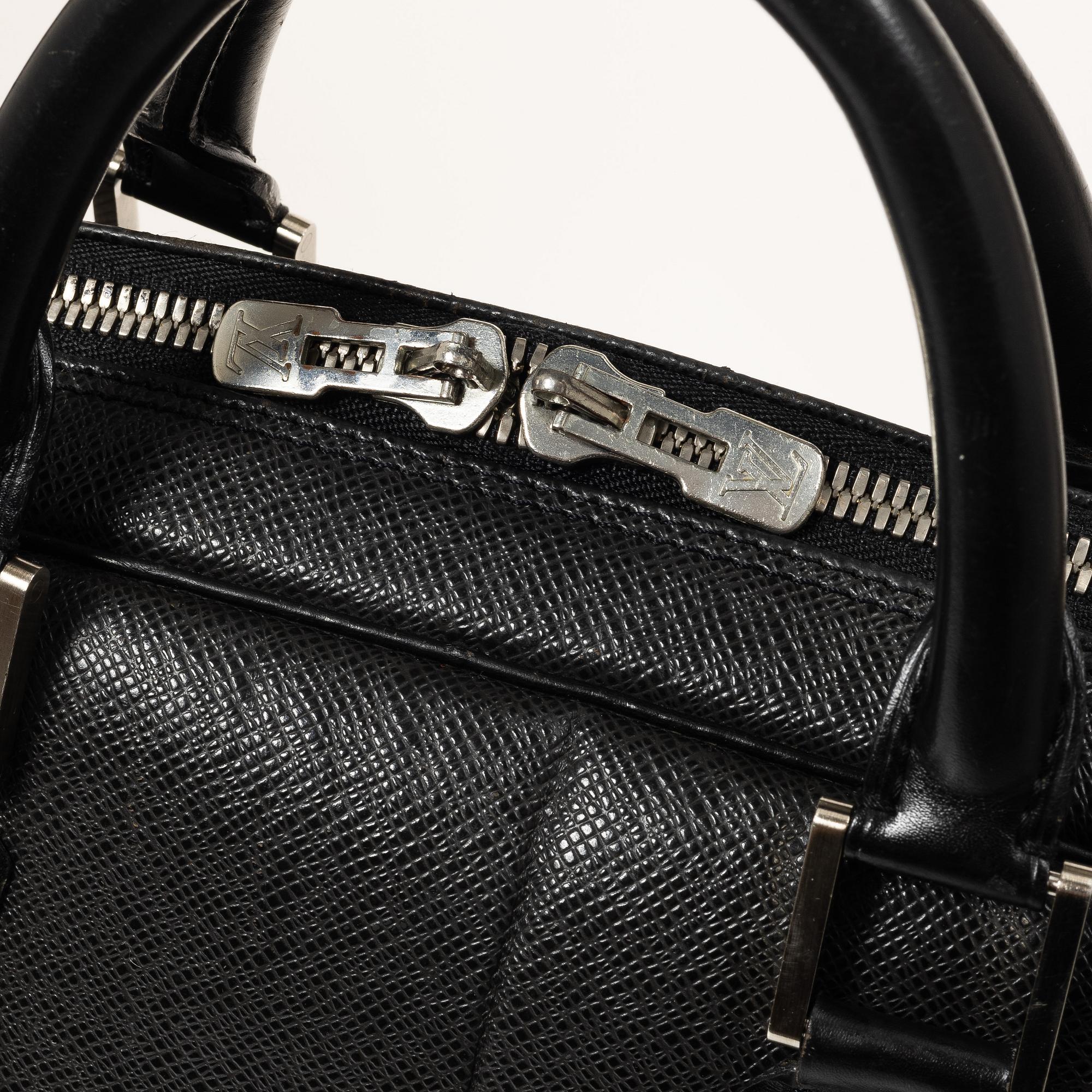Louis Vuitton, Weekend bag, "Helanga", 2001.