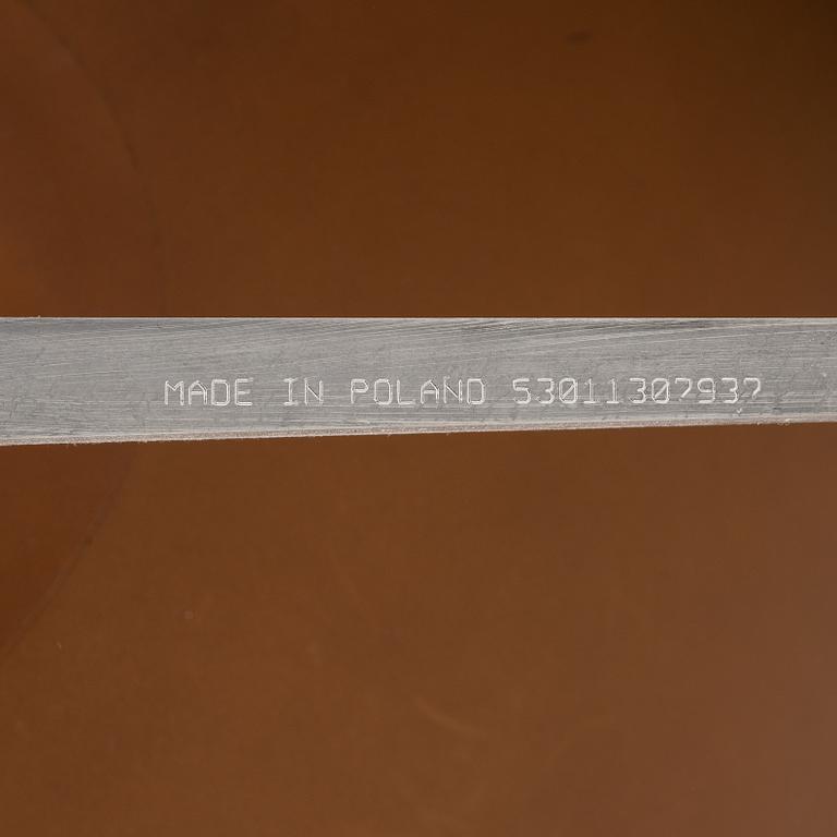 Arne Jacobsen, fåtölj, "Ägget", Fritz Hansen, Danmark, 2019.