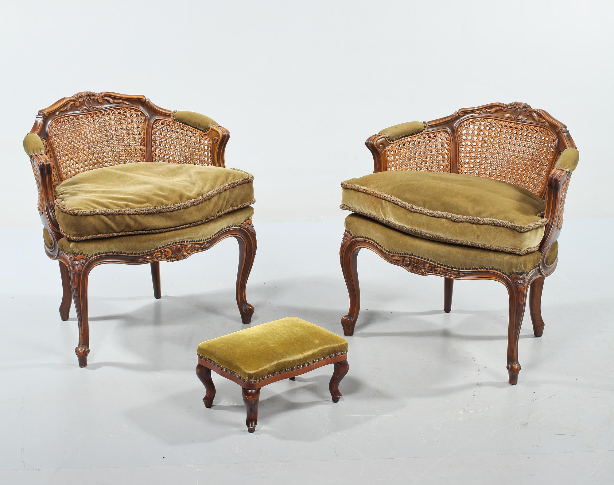 BERGÈRER, ett par, samt FOTPALL, omkring 1900-talets mitt.