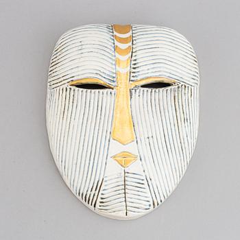 Lisa Larson, a pair of stoneware masks, K-Studion, Gustavsberg.