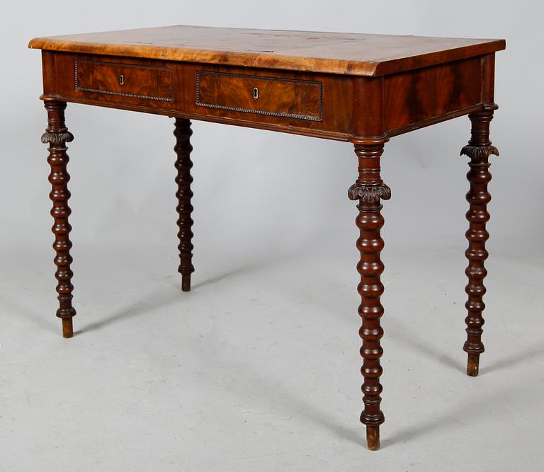 DAMARBETSBORD, senempire, 1800-talets mitt.