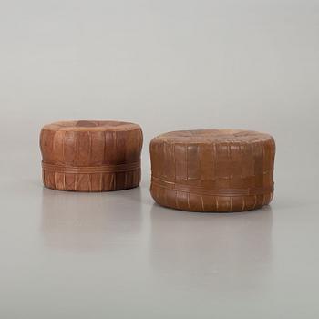SITTPUFFAR, 2 st, 1900-tal.