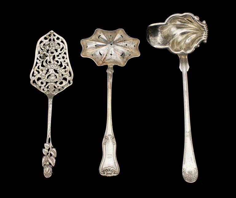 BESTICKSERVISDELAR, 9 st, silver, bla Eric Söderblom, Härnösand, 1800/1900-tal. Totalvikt ca 441 g.