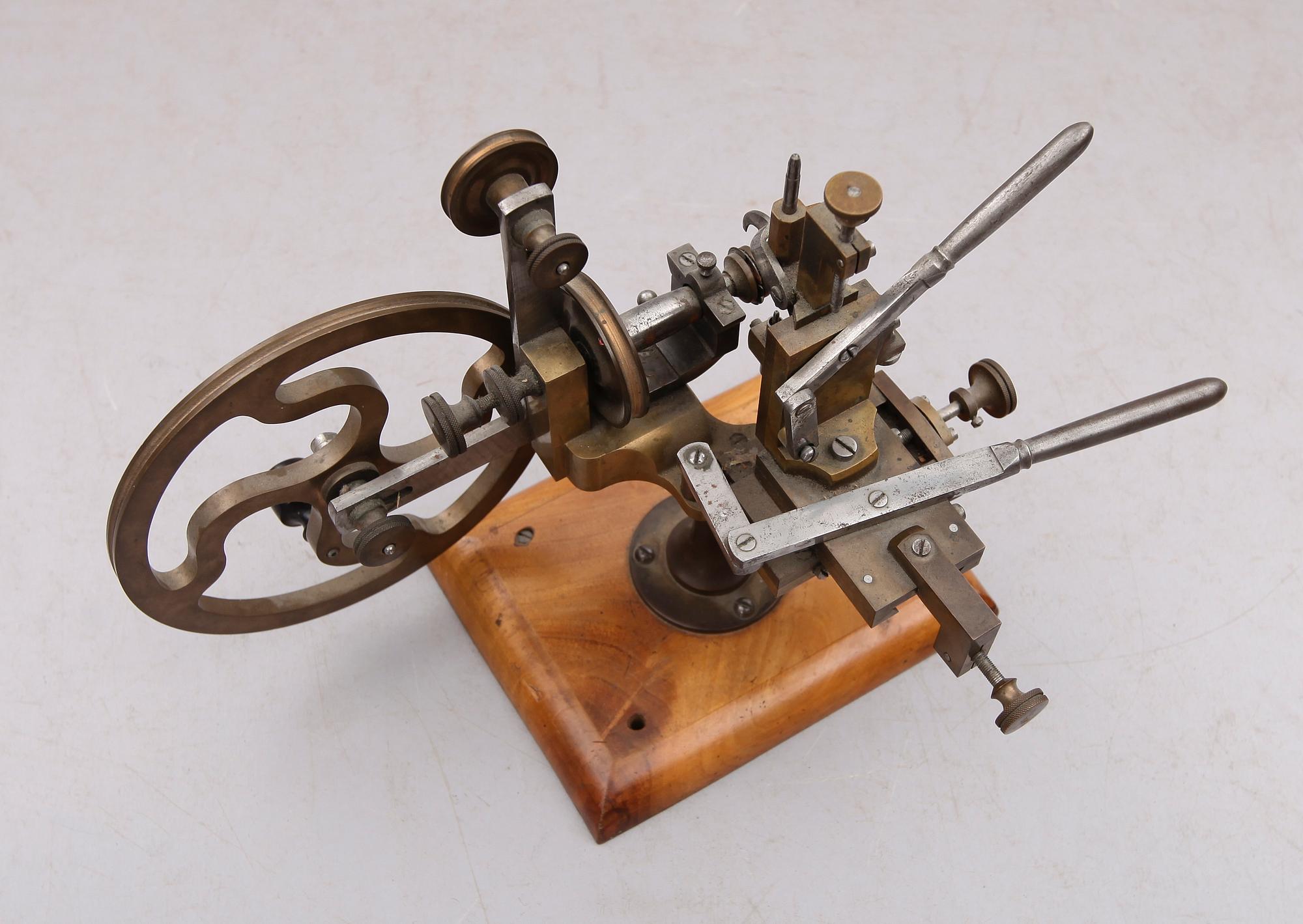 URMAKARINSTRUMENT, 1900-talets första hälft.