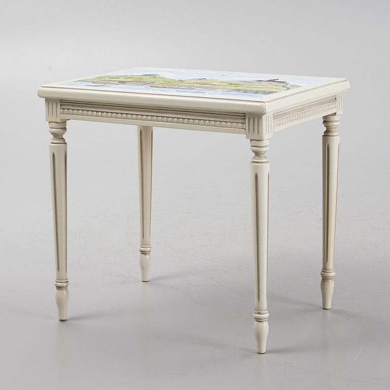 A sofa, three chairs and a table, Gustaivan style and of the Gustavian period, 19th-20th century.