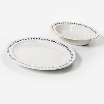 Wilhelm Kåge, 32-pieces of an 'Akademi' service, creamware, Gustavsberg, Sweden, 1936-39.