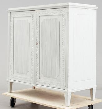 SKÄNK, gustaviansk stil, delvis 1800-tal.