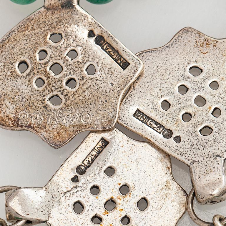 Kalevala Koru, collier och örhängen "Kanteletar"  silver, aventurin kvarts. Kalevala Koru, Helsingfors 1990.