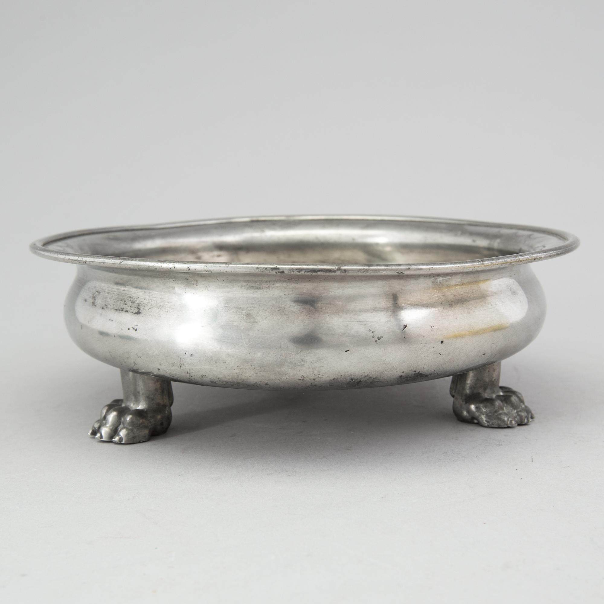 A peuter bowl by Anna Petrus for Firma Svenskt Tenn, 1928.