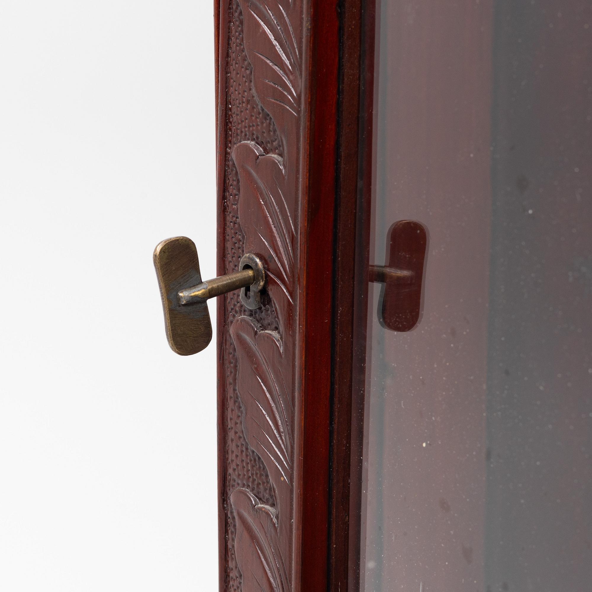 Vitrinskåp, Kina, 1900-tal.