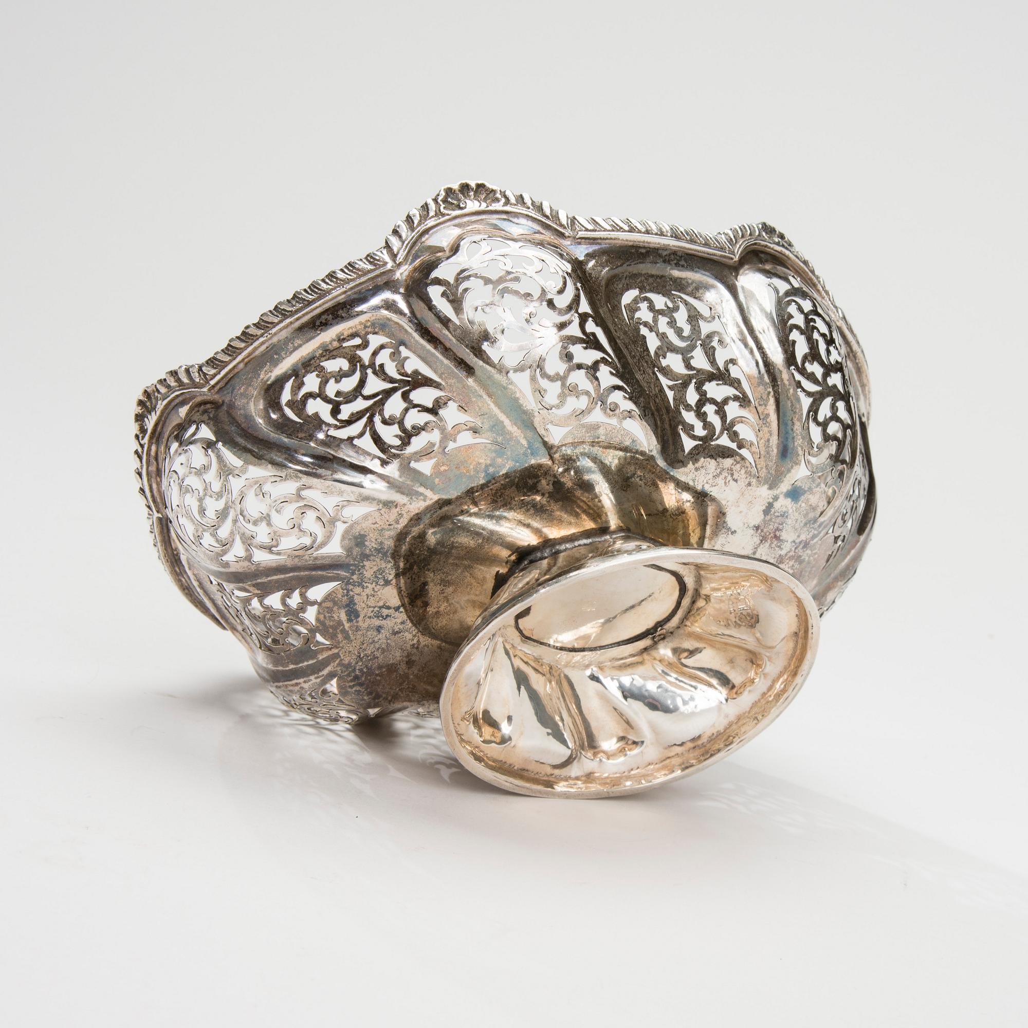 SKÅL, silver, silverstämplad 900. Vikt 419 g.