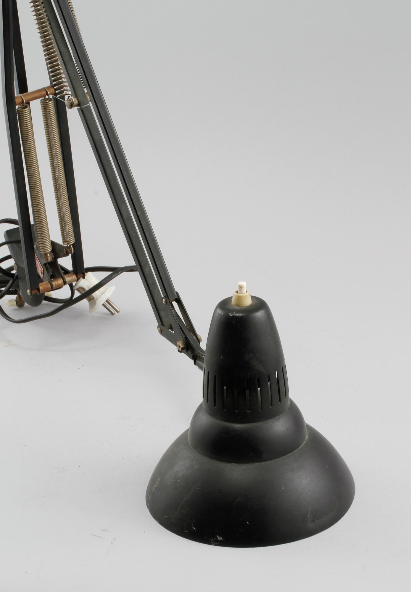 SKRIVBORDSLAMPA, Ledu, typ W3, 1900-talets tredje kvartal.