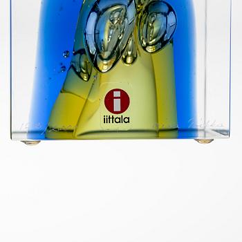 Oiva Toikka, an annual glass cube, signed Oiva Toikka Nuutajärvi 2007, 172/2000.