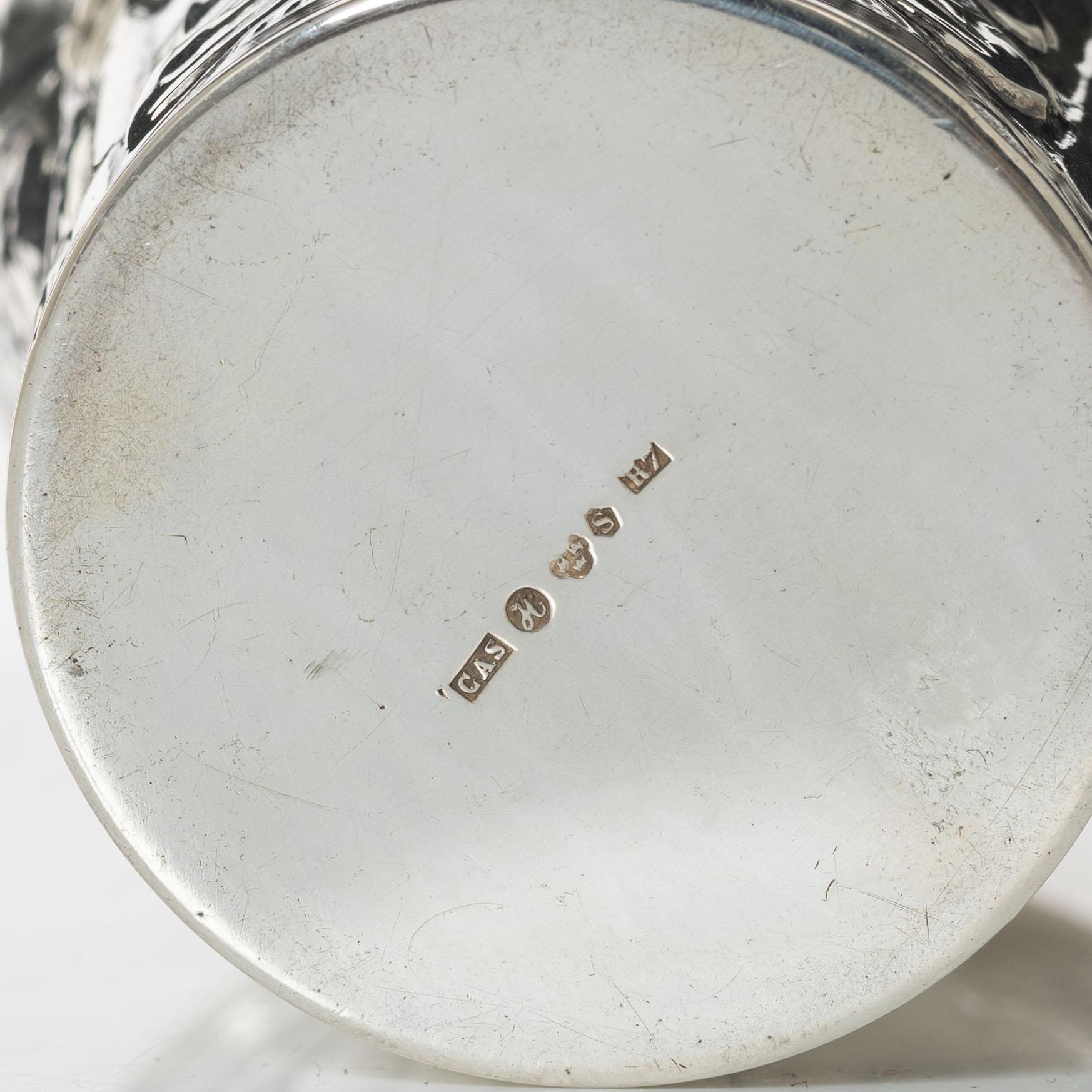 A Swedish silver Art Nouveau cup, mark of CA Sandberg, Helsingborg 1919.
