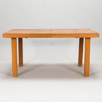 Carl Gustaf Hiort af Ornäs, Extending dinner table, "Näyttely Junior", Huonekalu M. Nupponen Oy. Design year 1955.