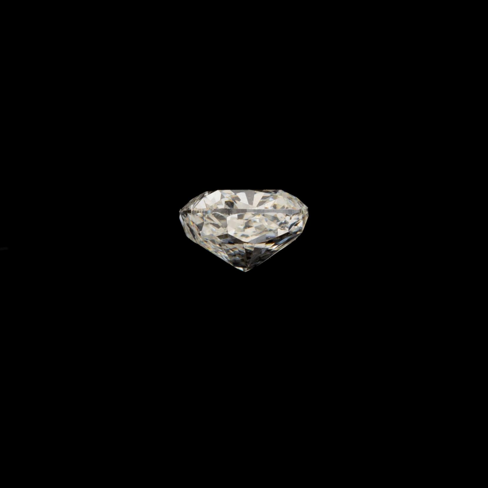 Loose cushion shaped diamond, 0,52 ct. With GIA dossier.
