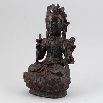 A bronze figure of Guanyin, Ming dynasty (1368-1644).