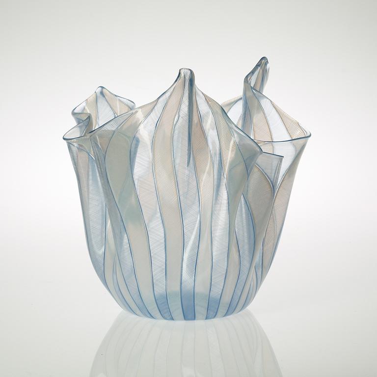 A Fulvio Bianconi & Paolo Venini 'Fazzoetto' glass bowl, Venini, Murano, 1950's.