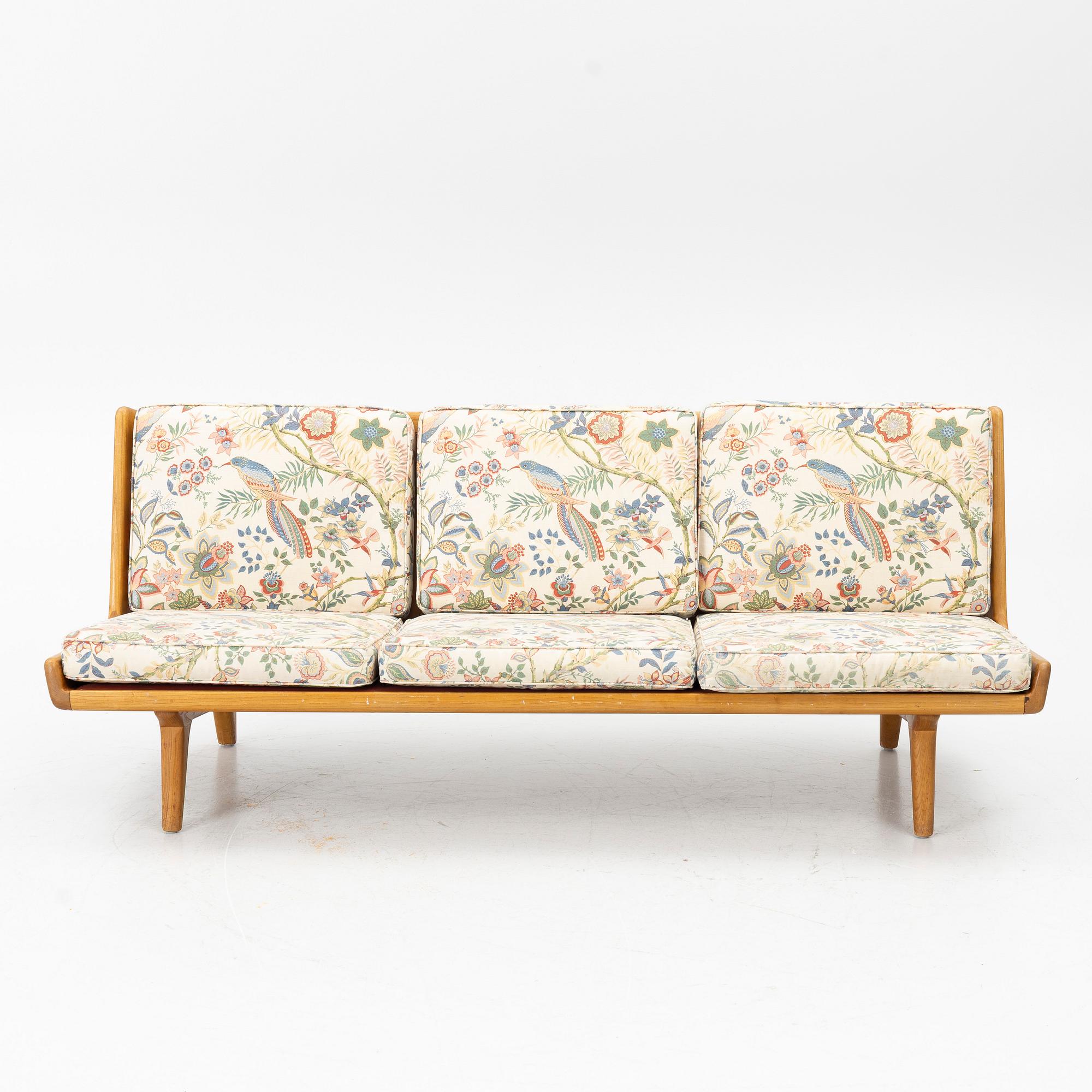 Carl Gustaf Hiort af Ornäs, Sofa, “Studio”, Puunveisto Oy - Träsnideri Ab, mid-20th century.