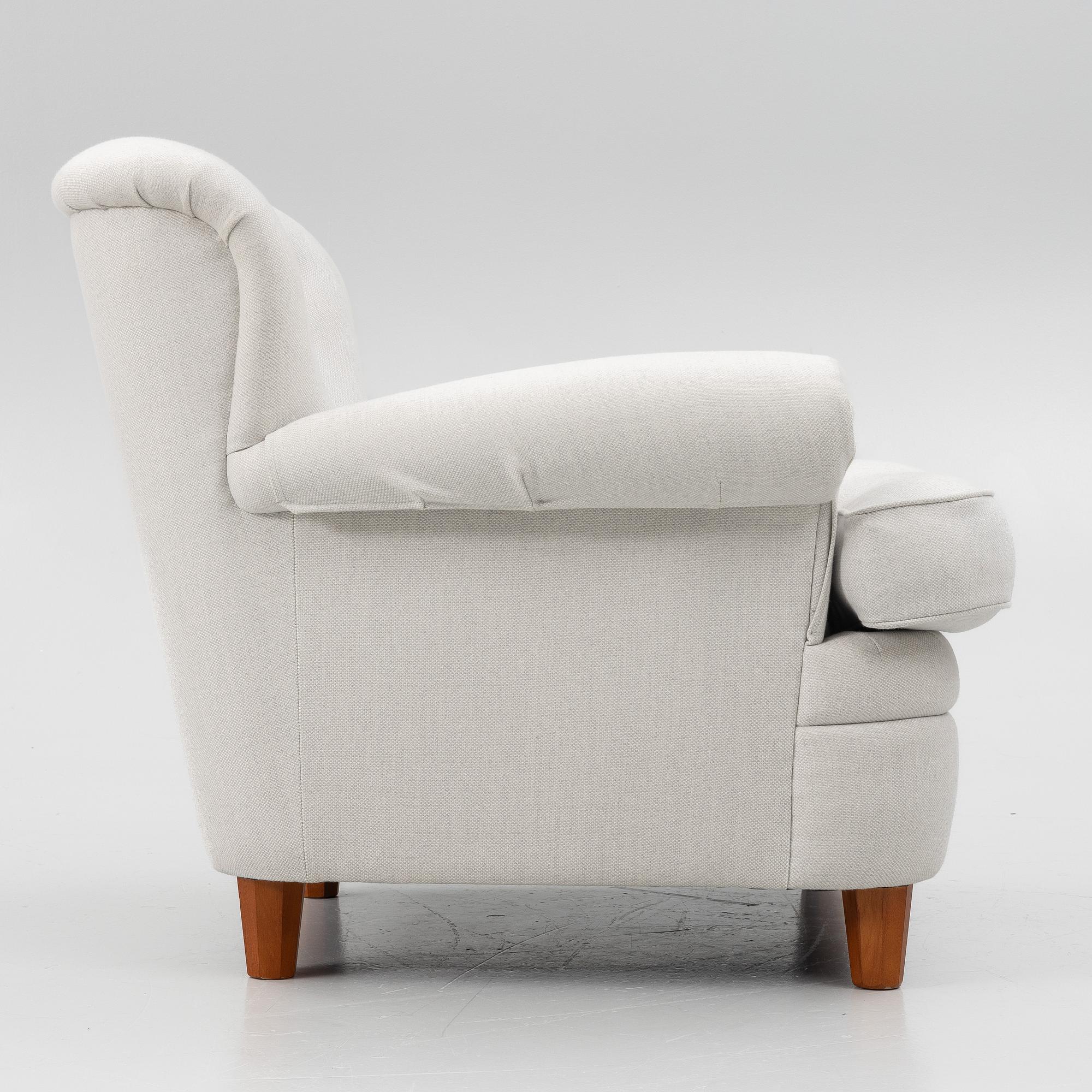 Josef Frank, a modell 568 armchair, Svenskt Tenn, 2023.