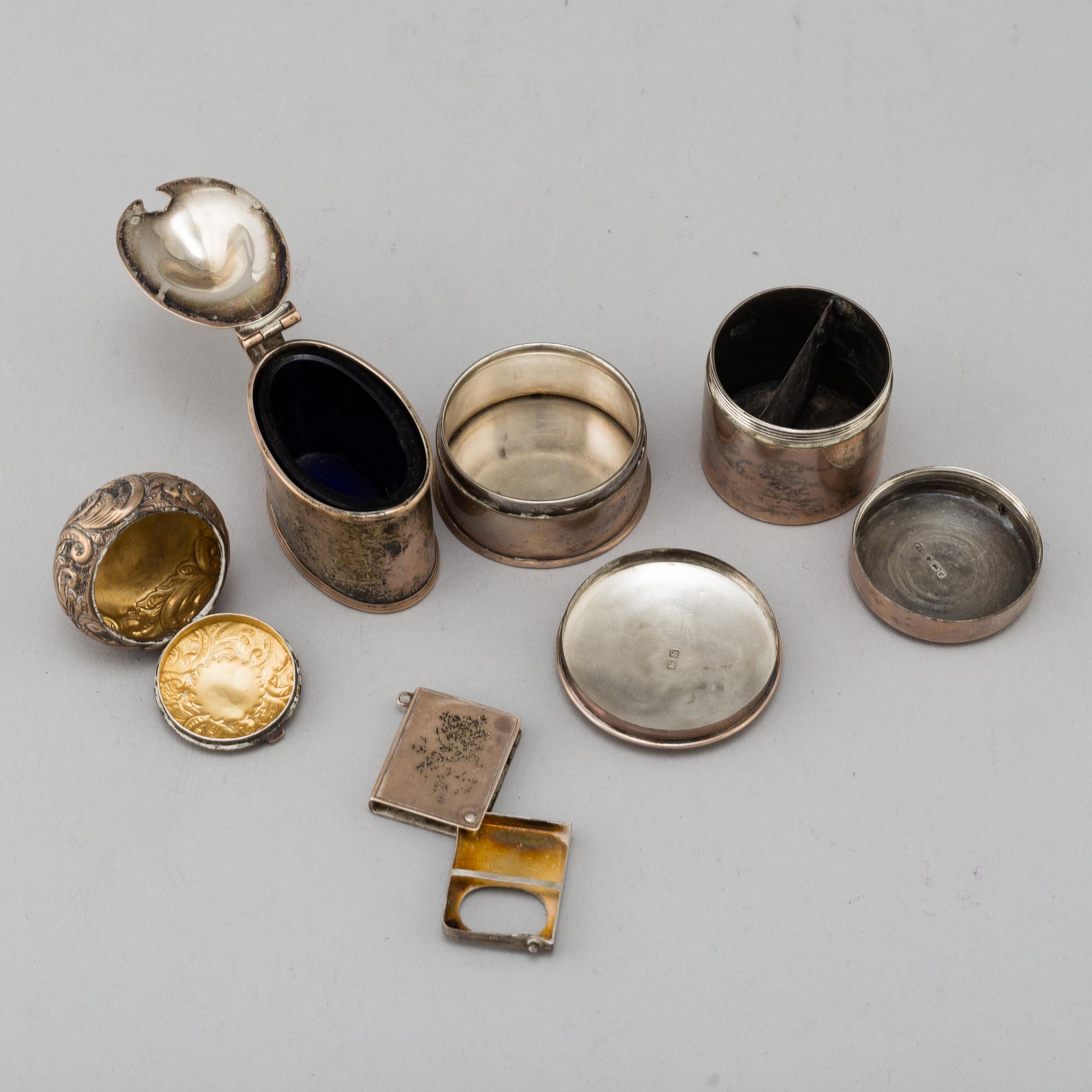 SAMLING SILVERFÖREMÅL, 5 stycken, bland annat Cornelius Saunders & Francis Shepard, Birmingham, England, 1897.