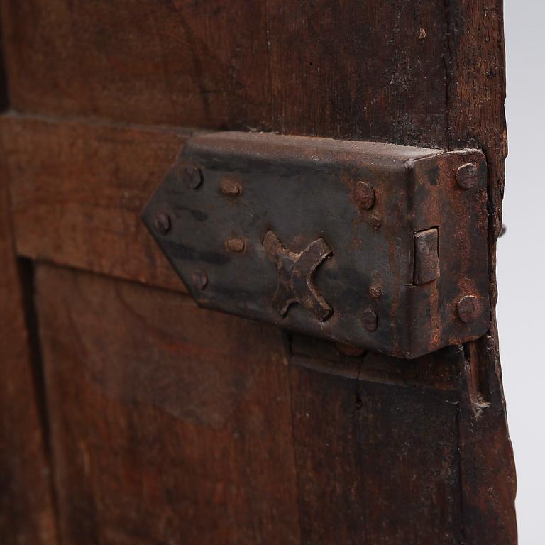 HÖRNSKÅP, barock, 1700-tal.