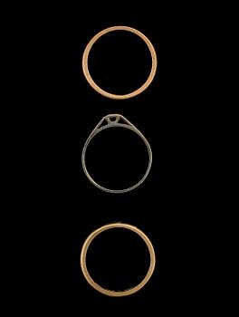 RING, 3 st, 18k guld med diverse stenar. Total vikt ca 10,2 gram.