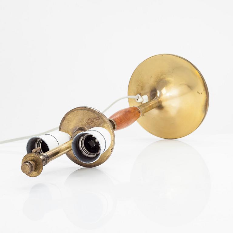 A mid-20th century table lamp for Sievä.