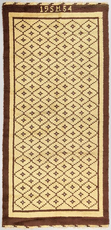 MATTA, rya, 255x123 cm, 1900-talets andra hälft.