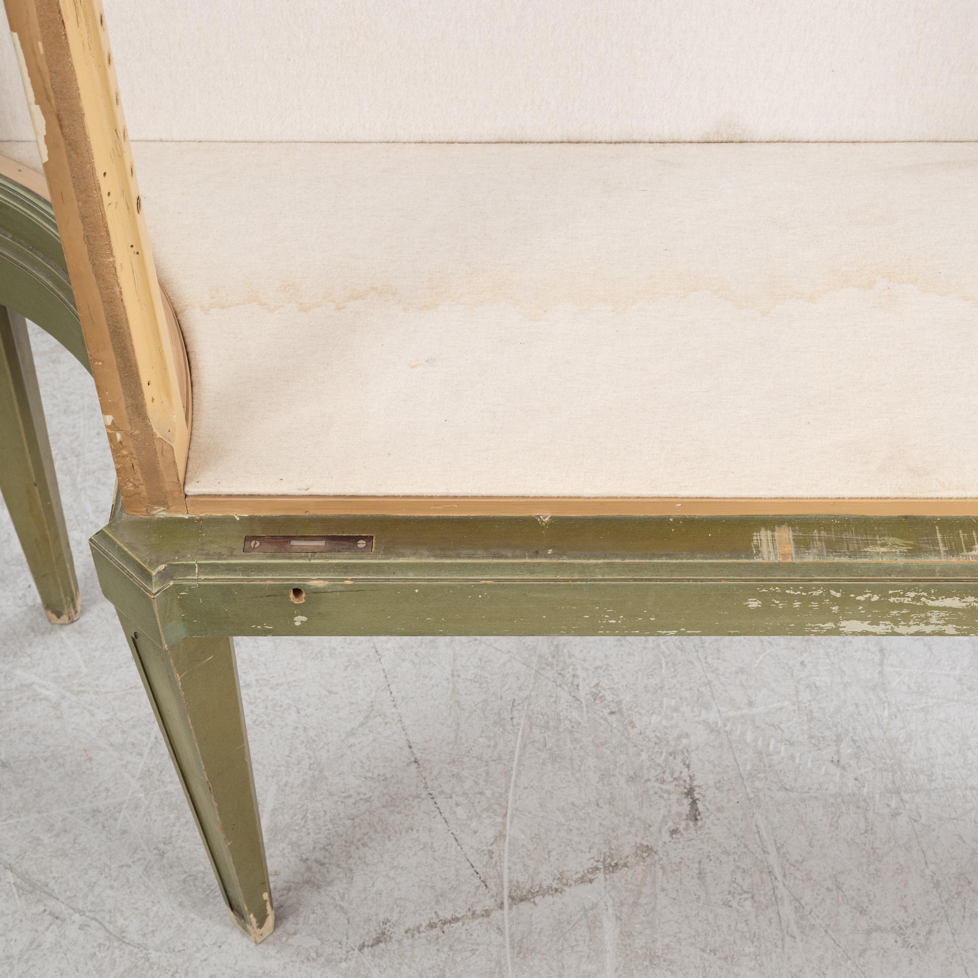 A pair of painted display cabinets, first half of the 20th Century.