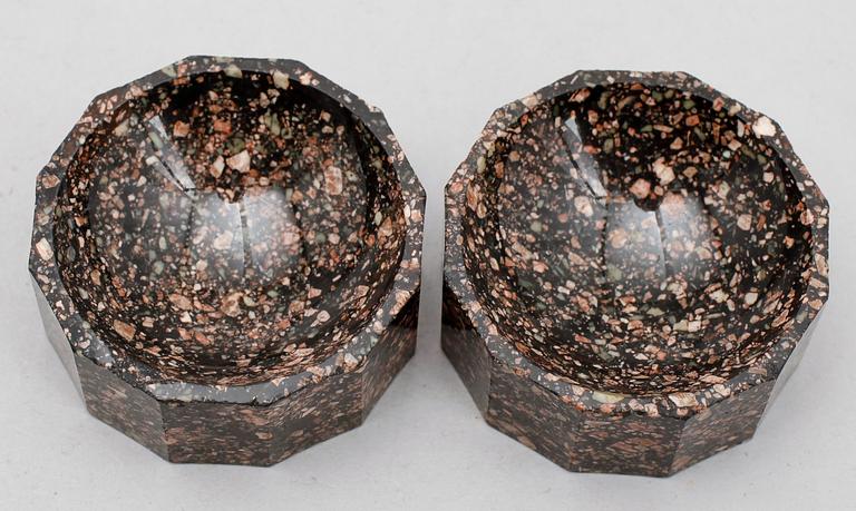 SALTKAR, 1 par, porfyr, 1800-/1900-tal.