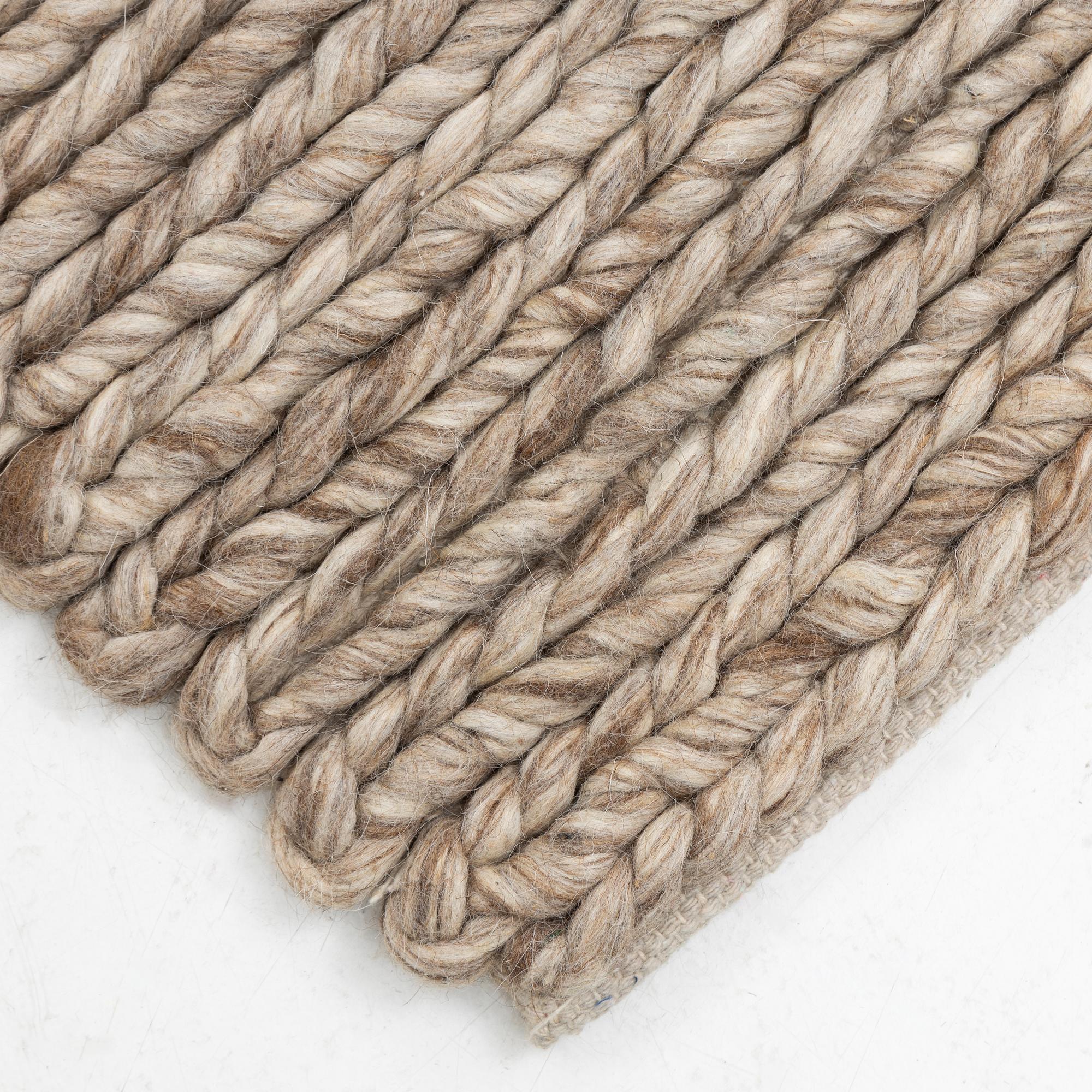 Matta, "Chunky wool sand",  Lotta Agaton Interiors x Layered, ca 350 x 250 cm.