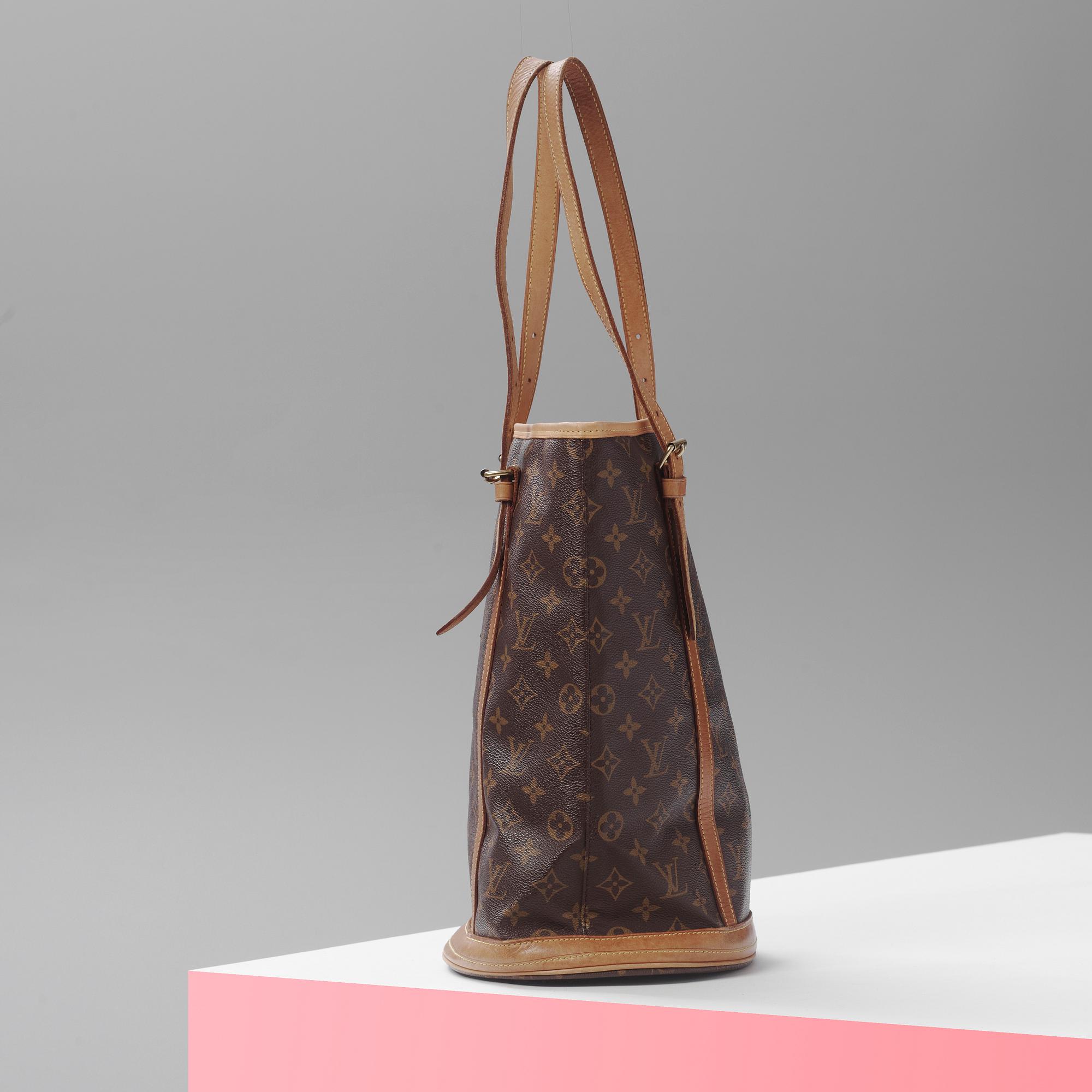 VÄSKA, Louis Vuitton, "Bucket GM" 2008.