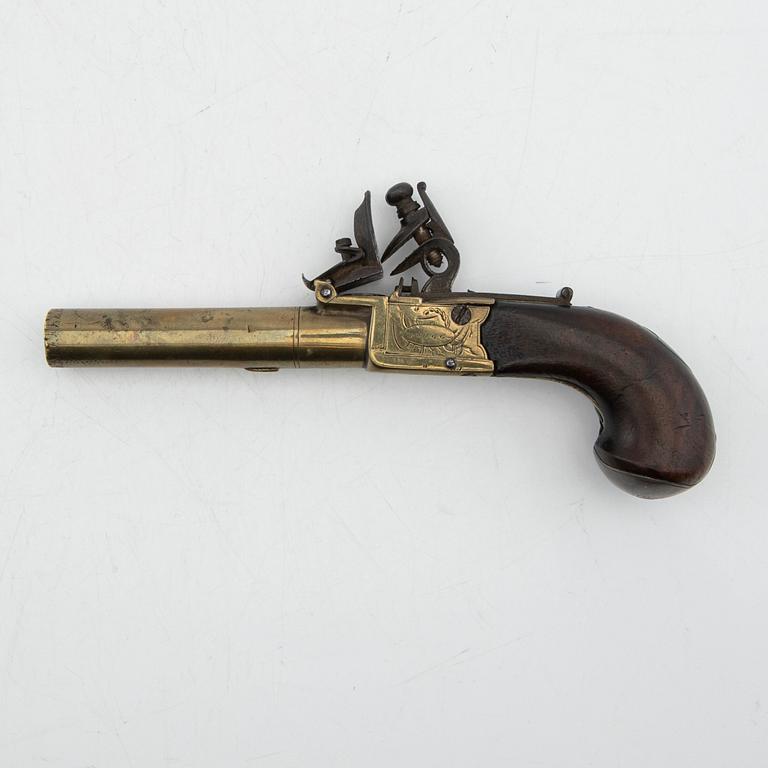 Flintlåspistol John Fox Twigg London, 1700-talets senare del.