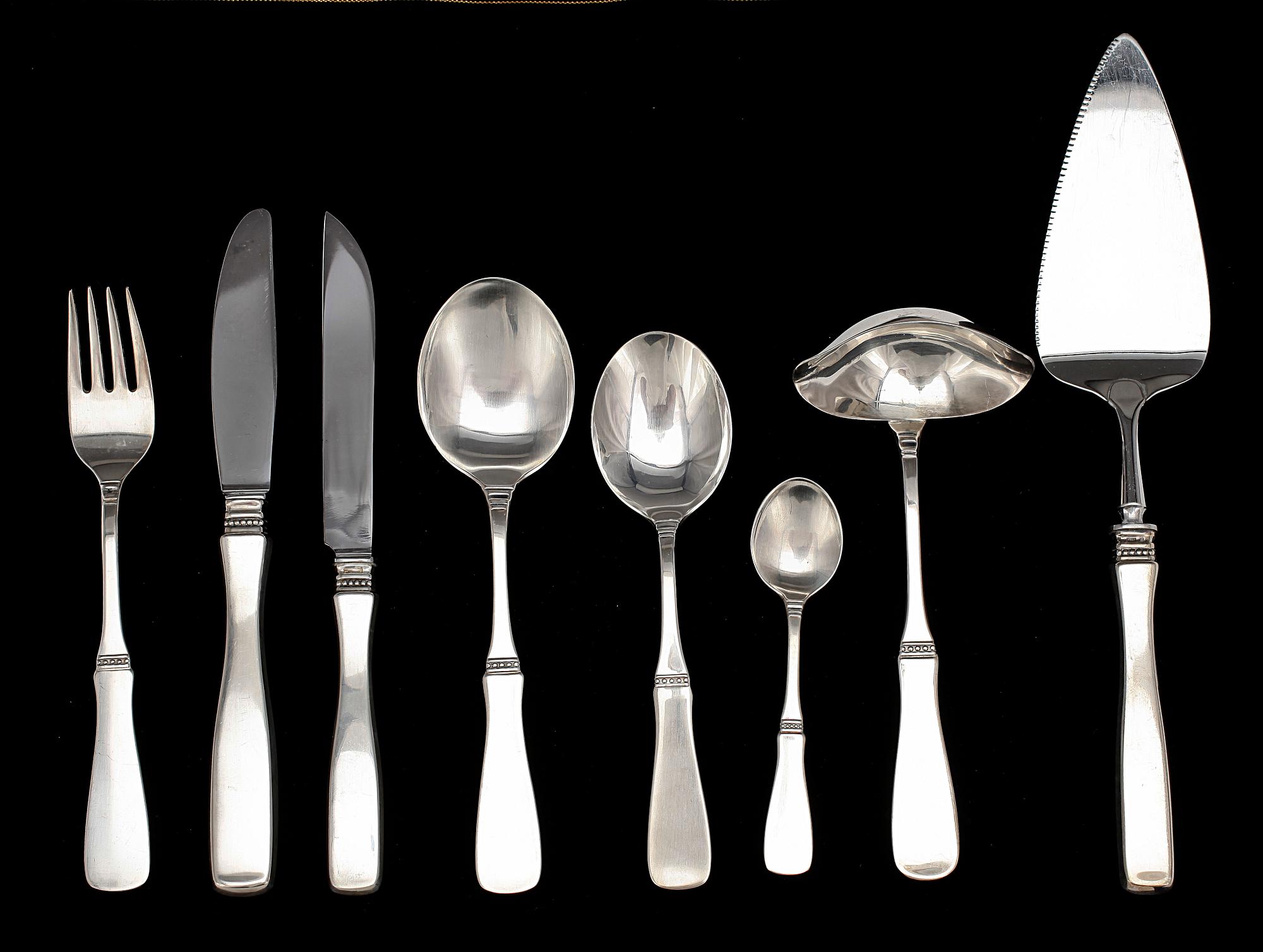 BESTICKSERVIS, 39 delar, silver, "Uppsala", Löfman, MEMA, Linköping, 1990-tal. Totalvikt ca 1960 gram.