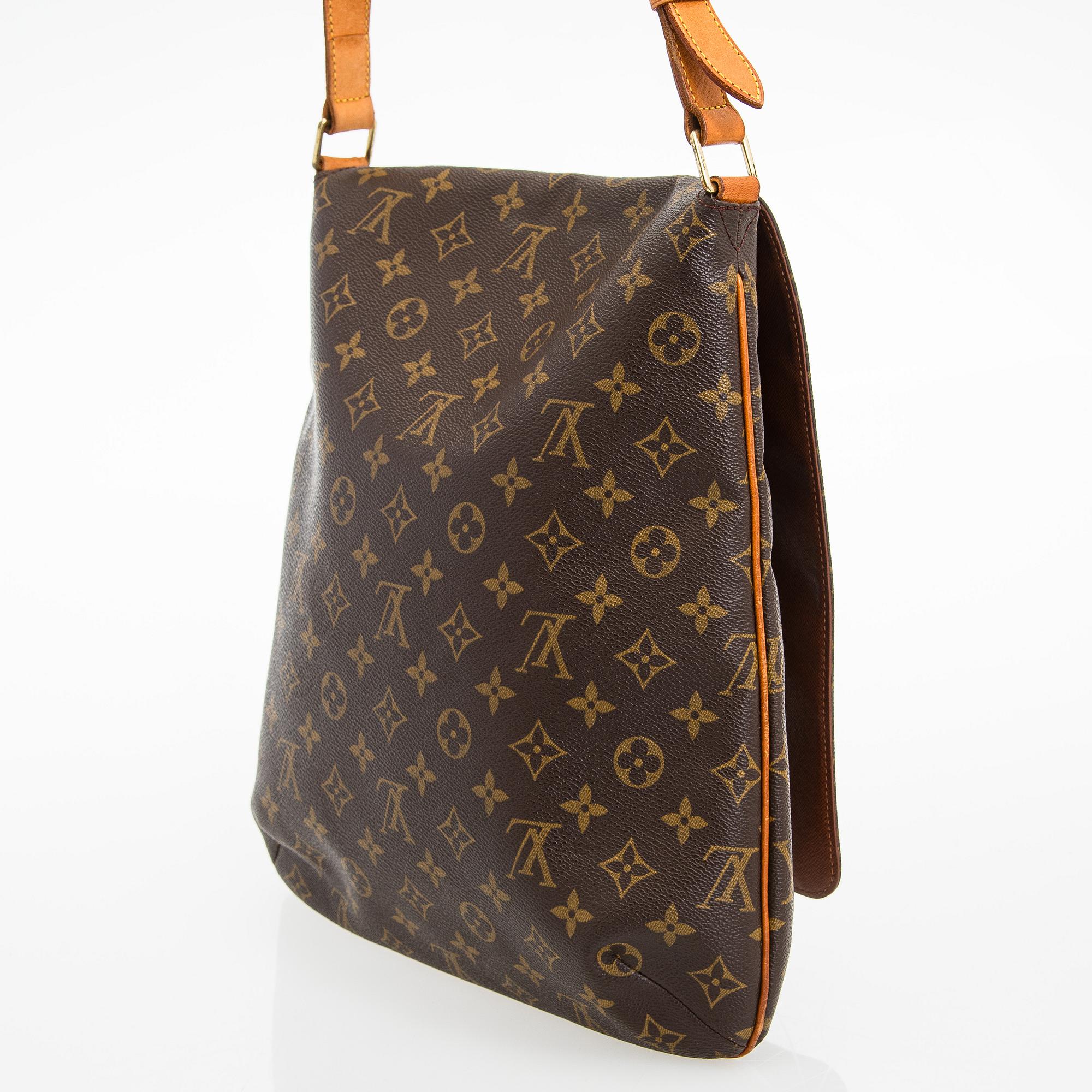 Louis Vuitton, a monogram 'Musette Salsa' Bag.
