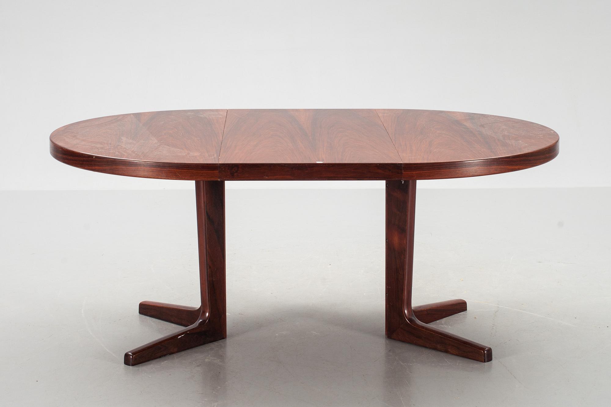 BORD, Danmark, 1900-talets andra hälft. CITES-intyg medföljer.