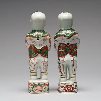 Two famille verte figurines, Qing dynastin, Kangxi (1662-1722).