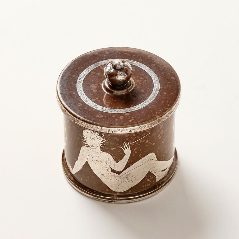 Wilhelm Kåge, an "Argenta" creamware box with cover, Gustavsberg, Sweden 1938.
