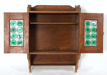 HYLLSKÅP, jugend, 1900-talets början.