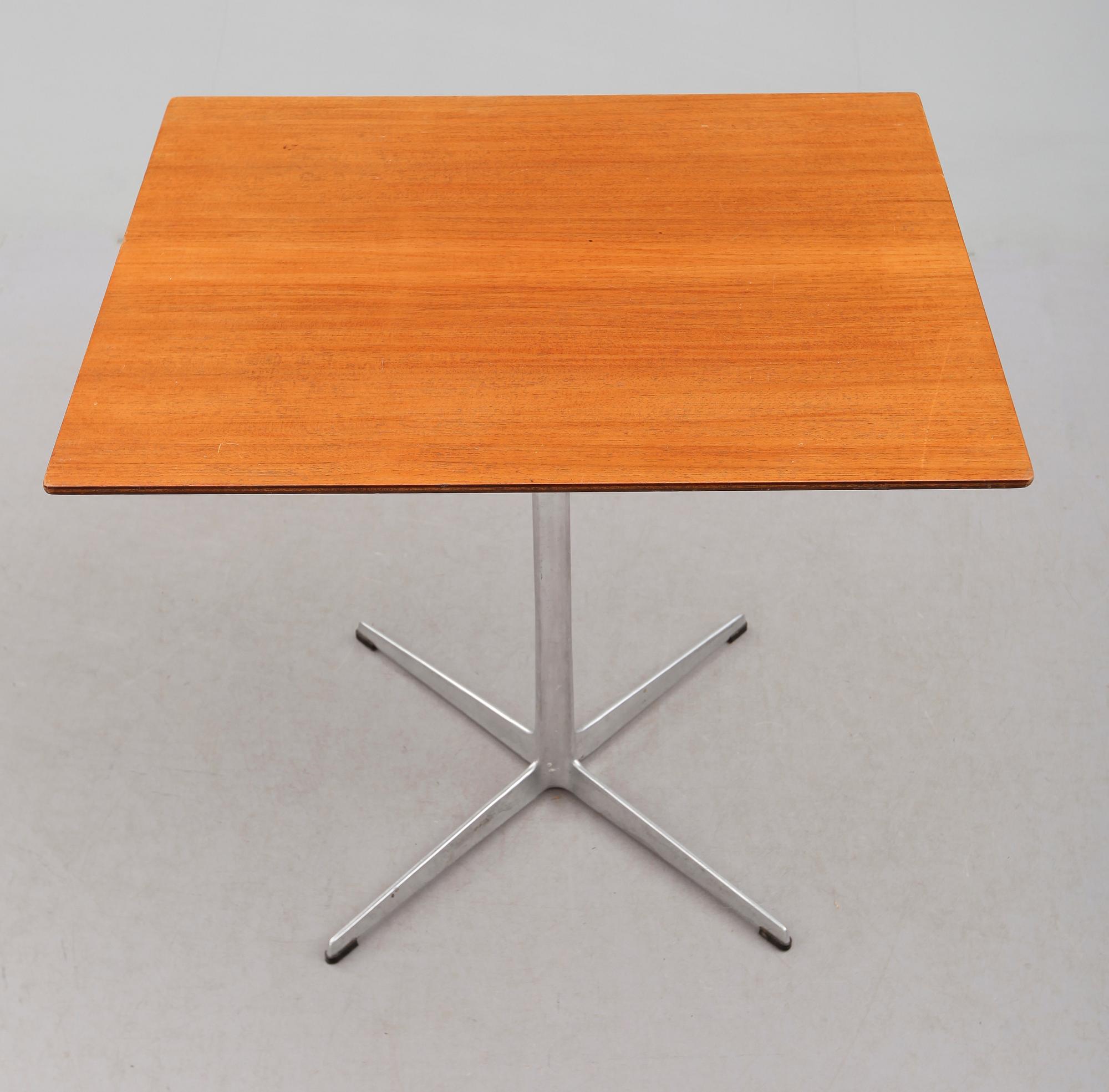 BORD, Fritz Hansen, Danmark, 1900-talets andra hälft.
