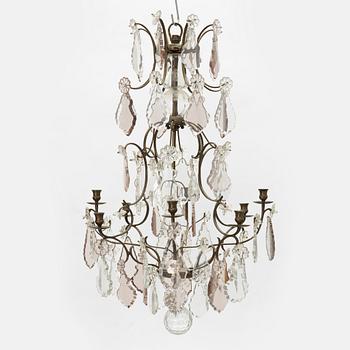 Ljuskrona, rokokostil, 1900-talets första hälft.