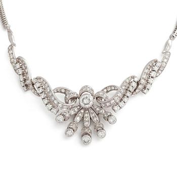 Collier, Bucherer, 18K vitguld med briljanstlipade och åttkantsslipade diamanter.
