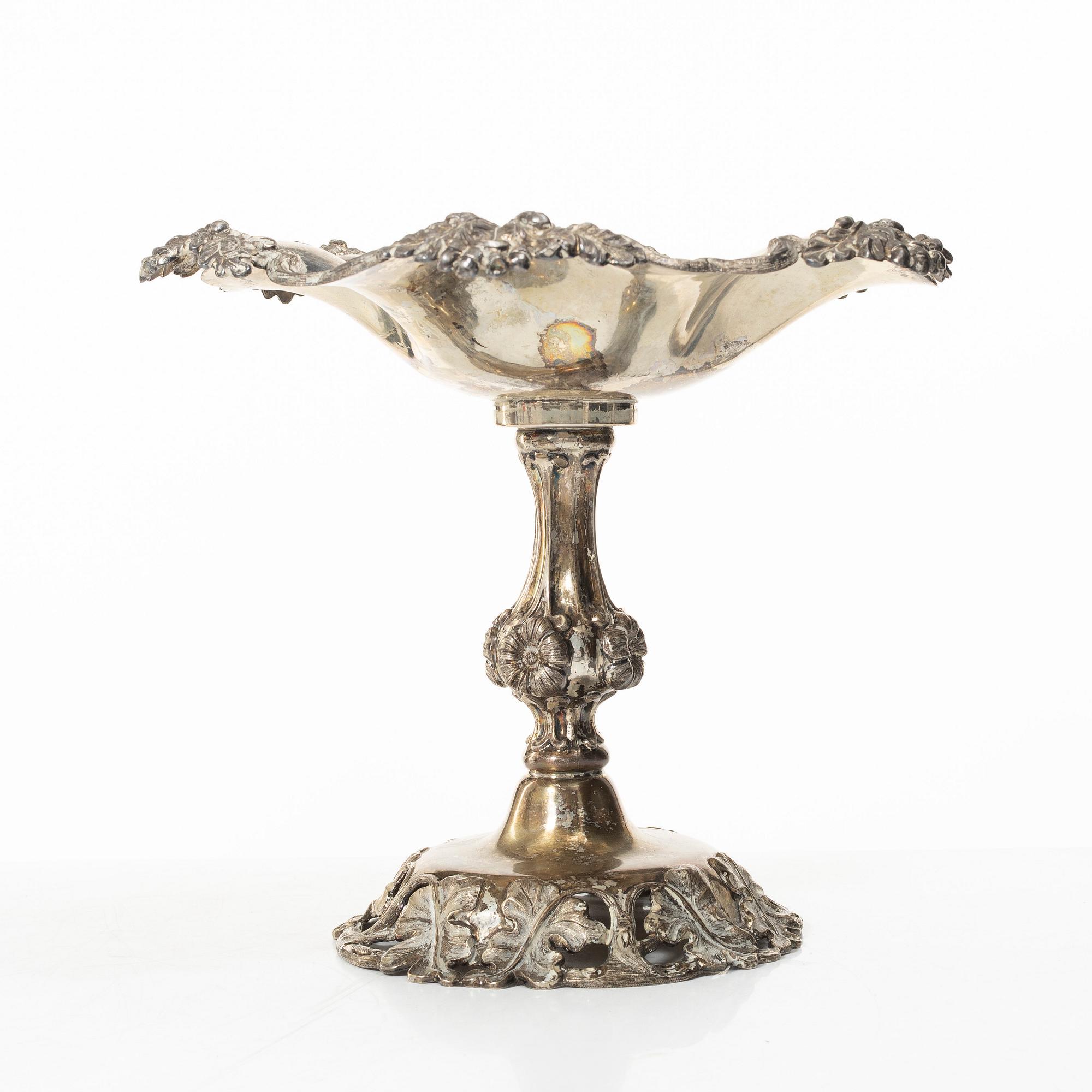 Gustaf Möllenborg, (Ferón), uppsatsskål, silver, nyrokoko, Stockholm 1862.