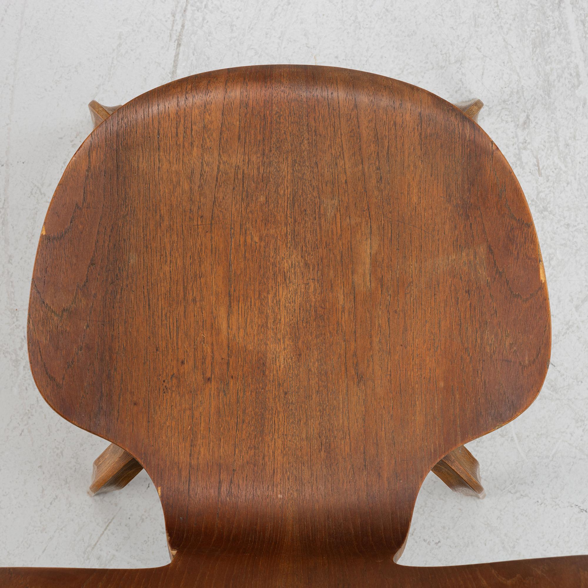 Arne Jacobsen, stol, "Grand Prix", Fritz Hansen.