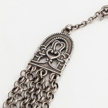 Kalevala Koru, a sterling silver 'Paradise/Hämäläisemännän juhlakääty' necklace. Helsinki 1997.