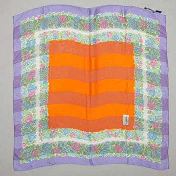 SCARF, Yves Saint Laurent.