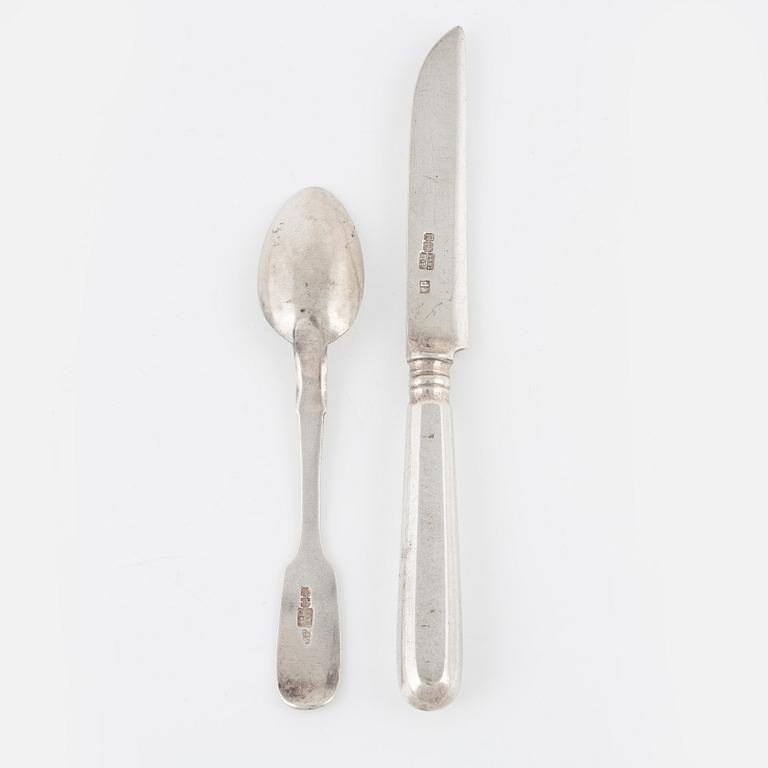 A Set of Russian Silver Fruit Knives and Coffee Spoons, St Petersburg 1873-95 (12 pieces).