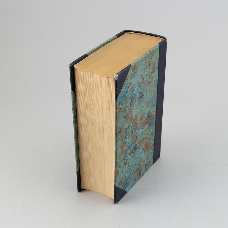 Book, Gustaf upmark, 'Guld- och Silversmeder i Sverige 1520-1850", Stockholm, Alb. Bonniers Boktryckeri 1943.