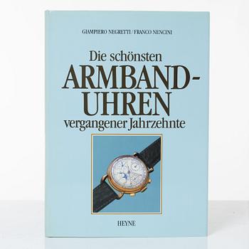Collection of clock literature, incl. Die schönsten Armbanduhren vergangener Jahrzehnte.